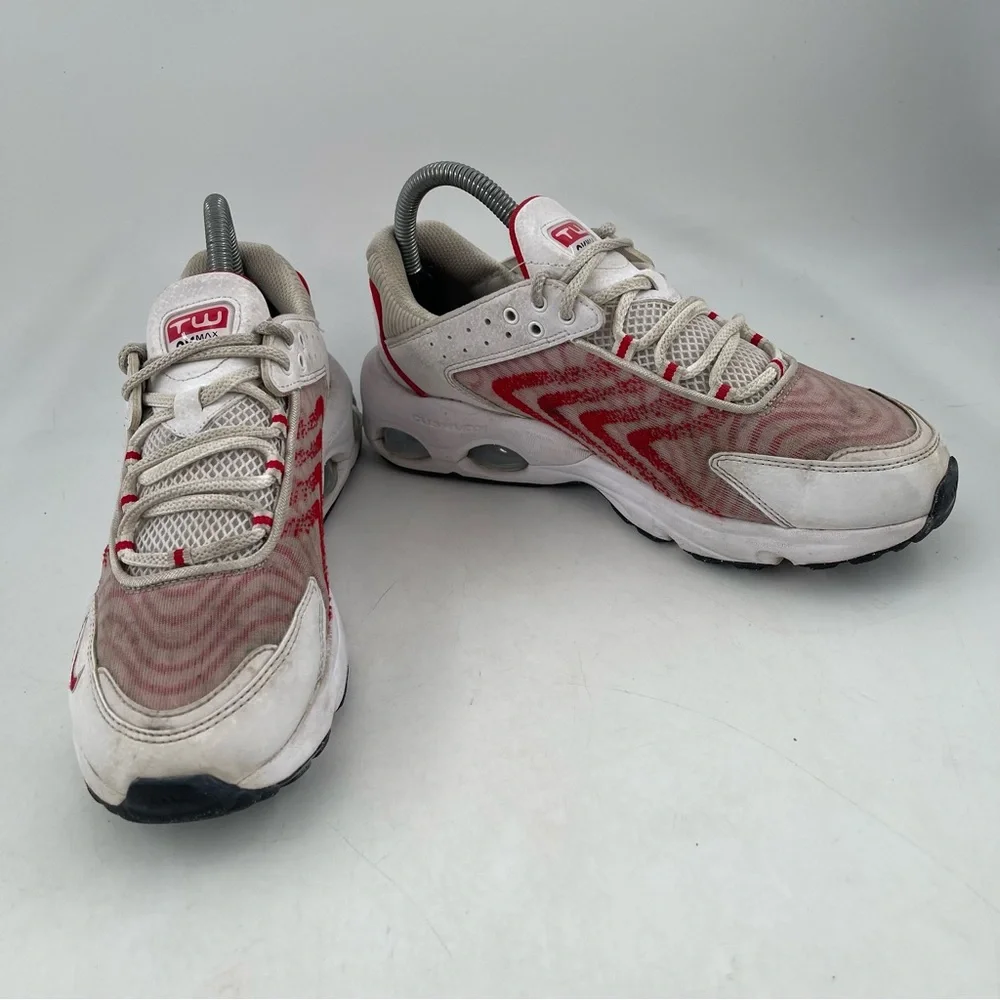 👞 Nike Air Max -Size 6Y- TW Low Casual White Red Athletic Shoes Sneakers